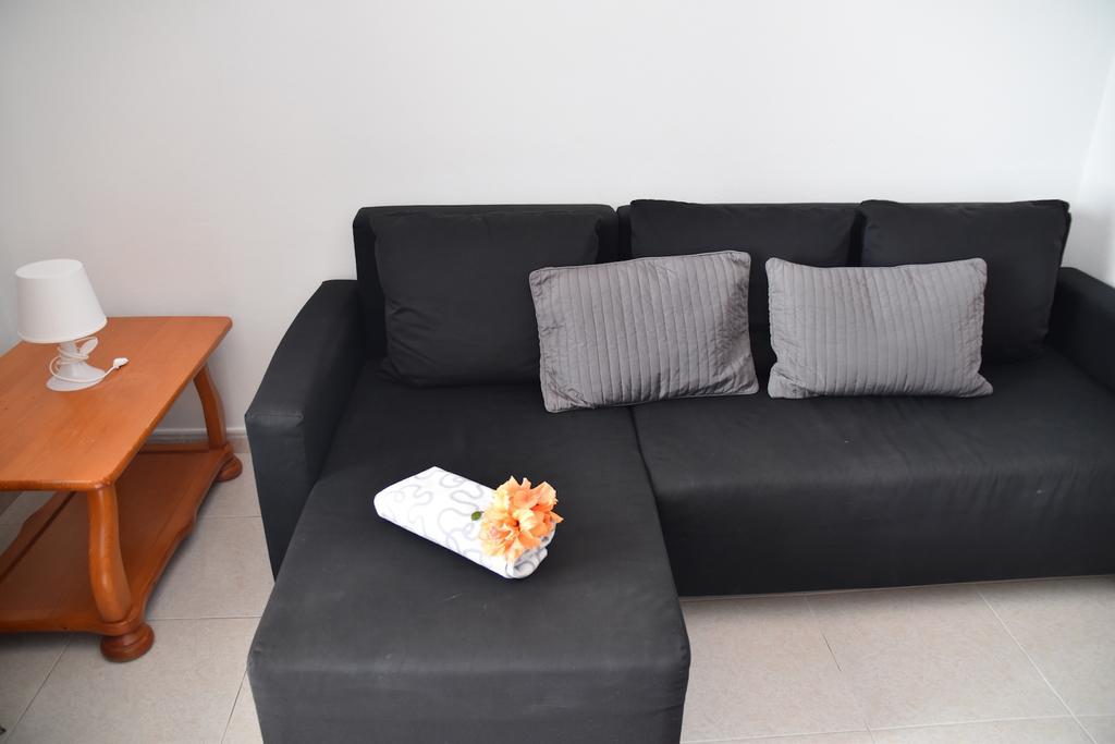 Alhambra Apartamentos ティアス エクステリア 写真