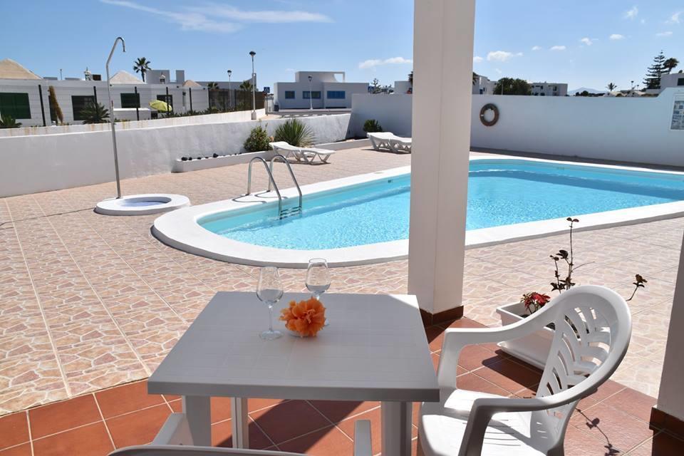 Alhambra Apartamentos ティアス エクステリア 写真